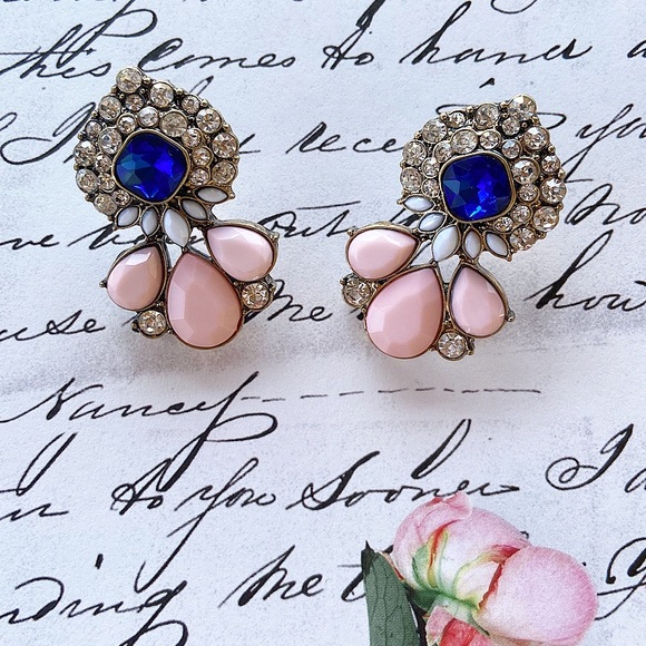 Juliet Vintage Style Earrings - Picture 5 of 8